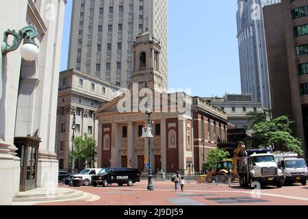 Chiesa di Sant'Andrea al 20 Cardinal Hayes Place, chiesa cattolica romana fondata nel 1842, edificio attuale eretto nel 1939, New York, NY, USA Foto Stock