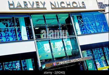 Harvey Nichols Store, New Cathedral Street, Manchester, Inghilterra Foto Stock