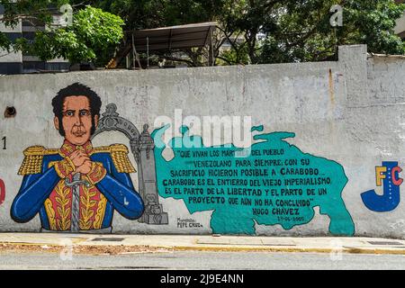 22 maggio 2022, Caracas, Miranda, Venezuela: Un murale con l'immagine di Simon Bolivar, liberatore del Venezuela, con una frase del defunto presidente Higo Chavez, su una strada a Caracas. (Credit Image: © Jimmy Villalta/ZUMA Press Wire) Foto Stock