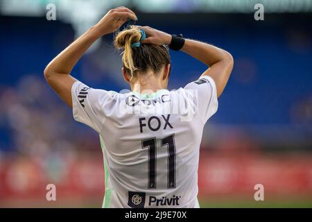 Harrison, Stati Uniti d'America. 22nd maggio 2022. Emily Fox (#11 Racing FC) durante la partita della National Womens Soccer League tra NJ/NY Gotham FC e il Racing Louisville FC alla RedBull Arena di Harrison, NJ Georgia Soares/SPP Credit: SPP Sport Press Photo. /Alamy Live News Foto Stock