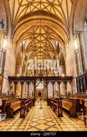 Interno dell'abbazia di Tewkesbury Foto Stock