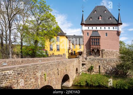 Deutschland, NRW, Düren-Niederau, Schloss Burgau, mittelalterliches Wasserschloss Foto Stock