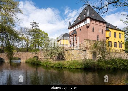 Deutschland, NRW, Düren-Niederau, Schloss Burgau, mittelalterliches Wasserschloss Foto Stock