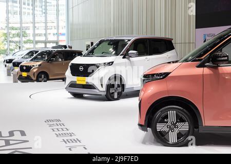 Il nuovo Nissan Sakura è in mostra presso la Nissan Global Headquarters Gallery il 23 maggio 2022. La nuova vettura Kei EV è stata presentata da Nissan il 20 maggio 2022. Foto Stock