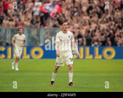 Alexis Saelemaekers (AC Milan) durante il campionato italiano Serie A football match tra US Sassuolo e AC Milan il 22 maggio 2022 al Mapei Stadium-Città del Tricolore di Reggio Emilia - Photo: Nderim Kaceli/DPPI/LiveMedia Foto Stock