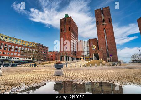 Oslo NORVEGIA, skyline della città presso il Municipio di Oslo Foto Stock