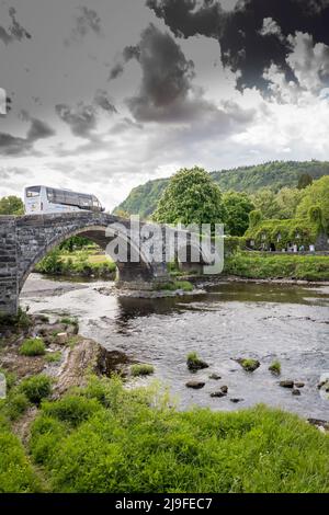 Pont Fawr (Llanrwst Bridge) River Conwy, Llanrwst, Conwy, Galles, Regno Unito Foto Stock