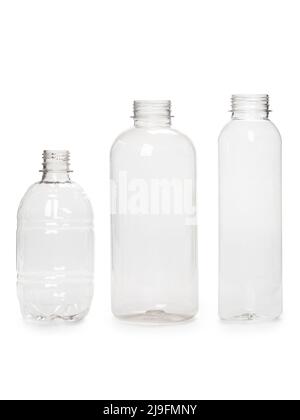 tre diversi flaconi vuoti di plastica isolati su sfondo bianco. Foto Stock