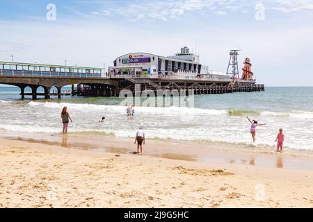 Bournemouth spiaggia e molo, Dorset, Inghilterra, Regno Unito. Foto Stock