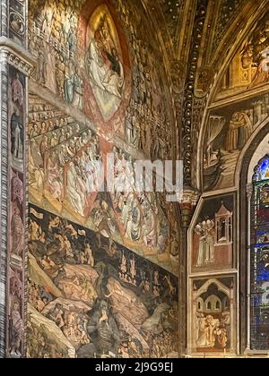 Bologna, Italia. Chiesa di San Petronio. Dipinto del Giudizio universale (15th sec.) nella Cappella dei Magi. Foto Stock