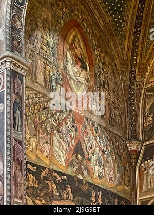 Bologna, Italia. Chiesa di San Petronio. Dipinto del Giudizio universale (15th sec.) nella Cappella dei Magi. Foto Stock