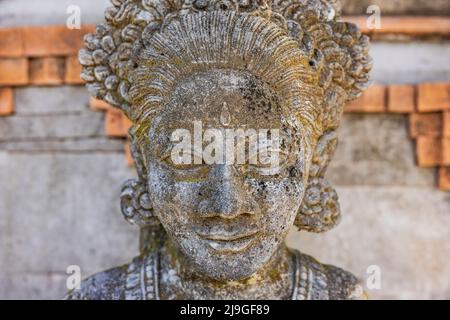 Indonesia. 10th maggio 2022. La nazione insulare dell'Indonesia si apre al turismo dopo lunghi blocchi di Covid-19. Scultura in pietra balinese. 5/2022 Bali, Indonesia. (Foto di Ted Soqui/SIPA) Credit: Sipa USA/Alamy Live News Foto Stock