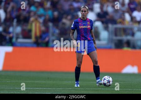 Maria Pilar Leon del FC Barcelona controlla la palla durante la partita finale della UEFA Women's Champions League tra il FC Barcelona e l'Olympique Lyon allo Stadio Allianz il 21 maggio 2022 a Torino. Foto Stock