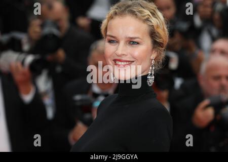 23 maggio 2022, Cannes, Cote d'Azur, Francia: EVA HERZIGOVA partecipa alla proiezione 'Les Amandiers' durante l'annuale Festival del Cinema di Cannes 75th (Credit Image: © Mickael Chavet/ZUMA Press Wire) Foto Stock