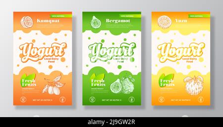 Set di modelli per etichette yogurt frutta e Berries. Raccolta di layout di progettazione di packaging astratto Vector Dairy. Banner moderno con Kumkuat disegnato a mano Illustrazione Vettoriale