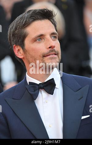 Cannes, Francia, 23 maggio 2022, Cannes, Francia, 23 maggio 2022, Raphael Personnaz alla prima del film decisione di lasciare durante il Festival di Cannes 75th a Cannes, Francia il 23 maggio 2022. Foto di Julien Reynaud/APS-Medias/ABACAPRESSS.COM Foto Stock