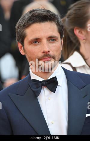 Cannes, Francia, 23 maggio 2022, Cannes, Francia, 23 maggio 2022, Raphael Personnaz alla prima del film decisione di lasciare durante il Festival di Cannes 75th a Cannes, Francia il 23 maggio 2022. Foto di Julien Reynaud/APS-Medias/ABACAPRESSS.COM Foto Stock