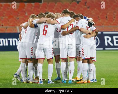 Tel Aviv, Israele. 23rd maggio 2022. Squadra Danimarca durante la partita di calcio UEFA Under 17 European Championship 2022 tra Portogallo e Danimarca al Ramat-Gan-Stadium di Tel Aviv, Israele. Alan Shiver/SPP Credit: SPP Sport Press Photo. /Alamy Live News Foto Stock