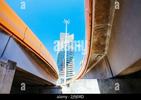 Docklands Roads e Yarra River in Melbourne Australia Foto Stock