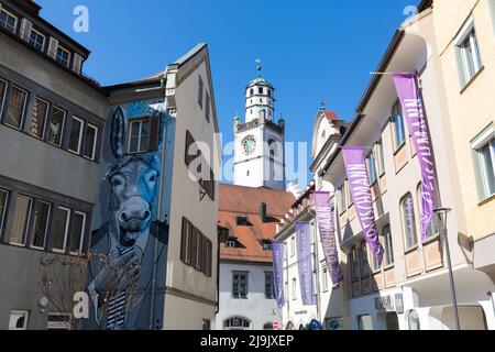 Ravensburg, Germania - Mar 23, 2022: Vista sul Blaserturm nel centro della città di Ravensburg. Foto Stock