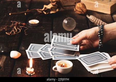 tarocchi, magia e occulto, scienze occulte, divinazione e predizioni, strega Foto Stock