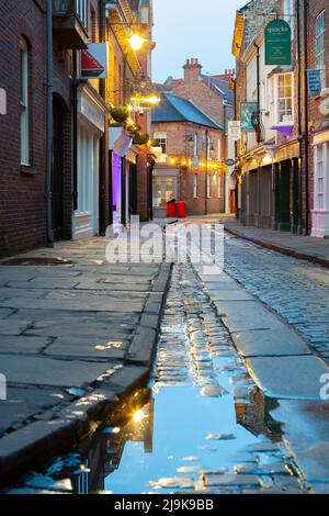 Dawn on Grape Lane nella città di York, Inghilterra. Foto Stock