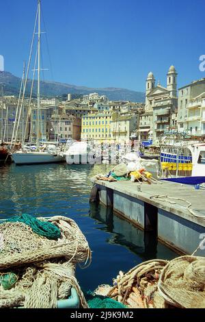 Città vecchia, porto e chiesa di Saint Jean Baptist di Bastia, Haut-Corse, Corsica, Francia, Mar Mediterraneo, Europa Foto Stock