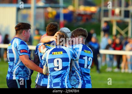 La ST dà il via alla RFC Youth contro Burryport RFC Youth Plate Final 2022 Foto Stock