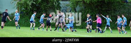 La ST dà il via alla RFC Youth contro Burryport RFC Youth Plate Final 2022 Foto Stock