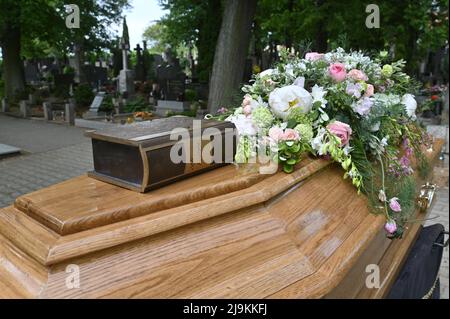 Rosice, Repubblica Ceca. 24th maggio 2022. Ultimo saluto a Meda Mladkova, storico dell'arte, collezionista e patrono della Repubblica Ceca, a Rosice, 24 maggio 2022. Credit: Igor Zehl/CTK Photo/Alamy Live News Foto Stock