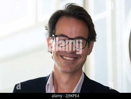 Berlino, Germania. 24th maggio 2022. Sebastian Nordmann, direttore artistico della Konzerthaus Berlin, si trova dopo una conferenza stampa alla Konzerthaus Berlin. Credit: Christophe Gateau/dpa/Alamy Live News Foto Stock