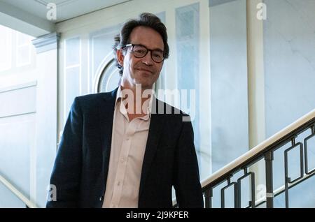 Berlino, Germania. 24th maggio 2022. Sebastian Nordmann, direttore artistico della Konzerthaus Berlin, si trova dopo una conferenza stampa alla Konzerthaus Berlin. Credit: Christophe Gateau/dpa/Alamy Live News Foto Stock