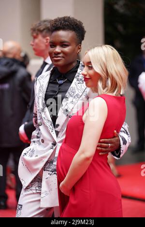 Nicola Adams ed Ella Baig partecipa al diciottesimo Prince's Trust Awards al Theatre Royal di Londra. Data foto: Martedì 24 maggio 2022. Foto Stock