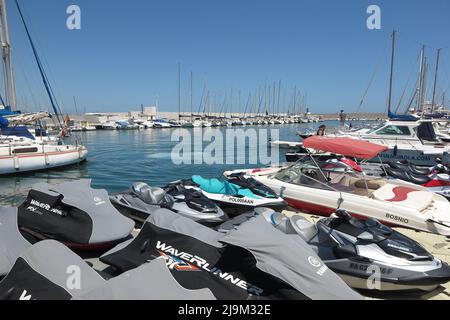 Marina area, Fuengirola, Malaga, Spagna Foto Stock