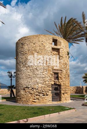 Torre della Polveriera, Bastioni Marco Polo, Alghero, Sardegna, Italia Foto Stock