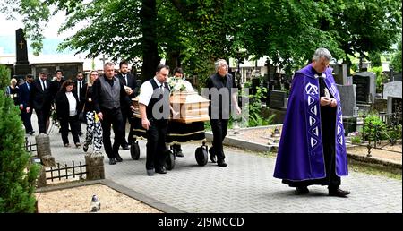 Rosice, Repubblica Ceca. 24th maggio 2022. Ultimo saluto a Meda Mladkova, storico dell'arte, collezionista e patrono della Repubblica Ceca, a Rosice, 24 maggio 2022. Credit: Igor Zehl/CTK Photo/Alamy Live News Foto Stock