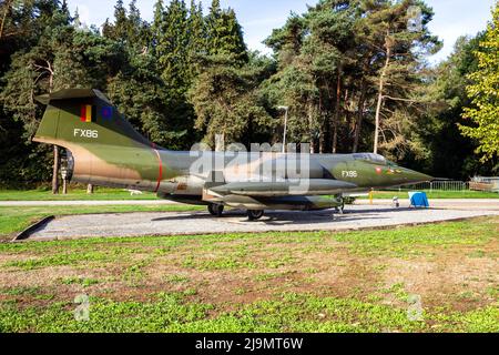 L'Aeronautica militare belga Lockheed F-104G Starfighter, il jet da caccia conservato, è esposto alla base aerea Kleine-Brogel. Belgio - 8 settembre 2018 Foto Stock