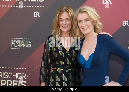 Monaco di Baviera, Germania, 20th maggio 2022, l'attrice Maria Furtwängler è vista sul tappeto rosso durante la cerimonia di premiazione del film bavarese Foto Stock