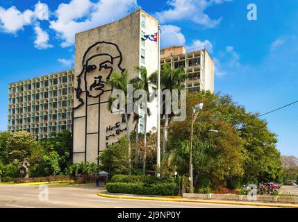 Immagine di che Guevara sulla facciata del Ministero degli interni, Plaza de la Revolucion. Foto Stock