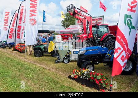 Frome, Somerset, UK - Settembre 11 2021: Leggi lo stand commerciale di Agriservizi Ltd al Salone agricolo e del formaggio di Frome 2021 Foto Stock