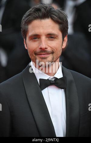 Raphael Personnaz ha partecipato alla prima del film The Innoncent durante il Festival del Cinema di Cannes 75th a Cannes, Francia, il 24 maggio 2022. Foto di Julien Reynaud/APS-Medias/ABACAPRESSS.COM Foto Stock