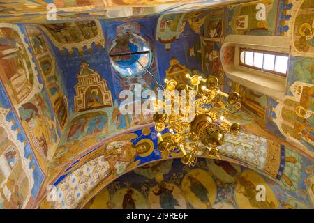 Suzdal, Russia - 20 settembre 2015: Antichi affreschi sulle mura della Cattedrale della Trasfigurazione nel Monastero di Sant'Eutimio a Suzdal, Russia. Foto Stock