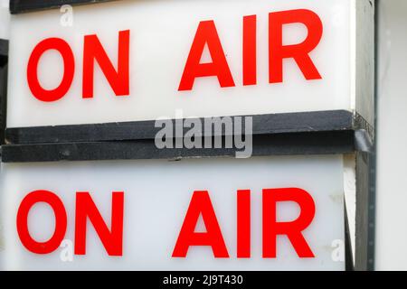 New York City, New York, USA. Vintage 'on Air' segni da uno studio TV o radio. Foto Stock