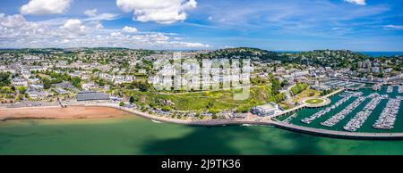 Panorama sulla Riviera Inglese da un drone, Torquay, Devon, Inghilterra, Europa Foto Stock