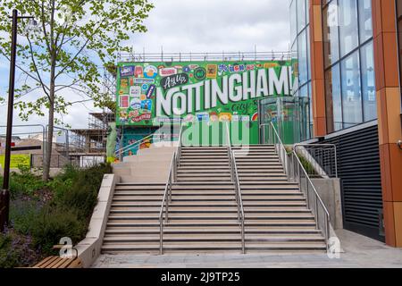 Carrington Street e l'ingresso al passaggio pedonale per Lister Gate nel centro di Nottingham 2022 maggio, Nottinghamshire Inghilterra UK Foto Stock