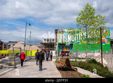 Carrington Street e l'ingresso al passaggio pedonale per Lister Gate nel centro di Nottingham 2022 maggio, Nottinghamshire Inghilterra UK Foto Stock