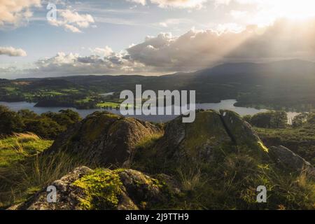 Vista sul lago Windermere da Ambleside. Parco Nazionale del Lake District. Cumbria. Inghilterra. REGNO UNITO. Foto Stock