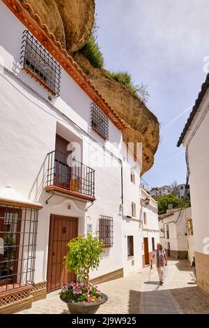 Le stradine di Setenil de las Bodegas, Andalusia. Spagna Foto Stock