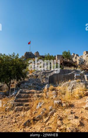 Simena (Kalekoy) antico castello rovina vista vicino popolare Kekova isole zona in Turchia Foto Stock