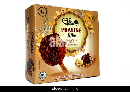 Gelateria GELATELLI Praliné con nocciola e cioccolato al latte. Venduto dalla catena LIDL Supermarket Foto Stock